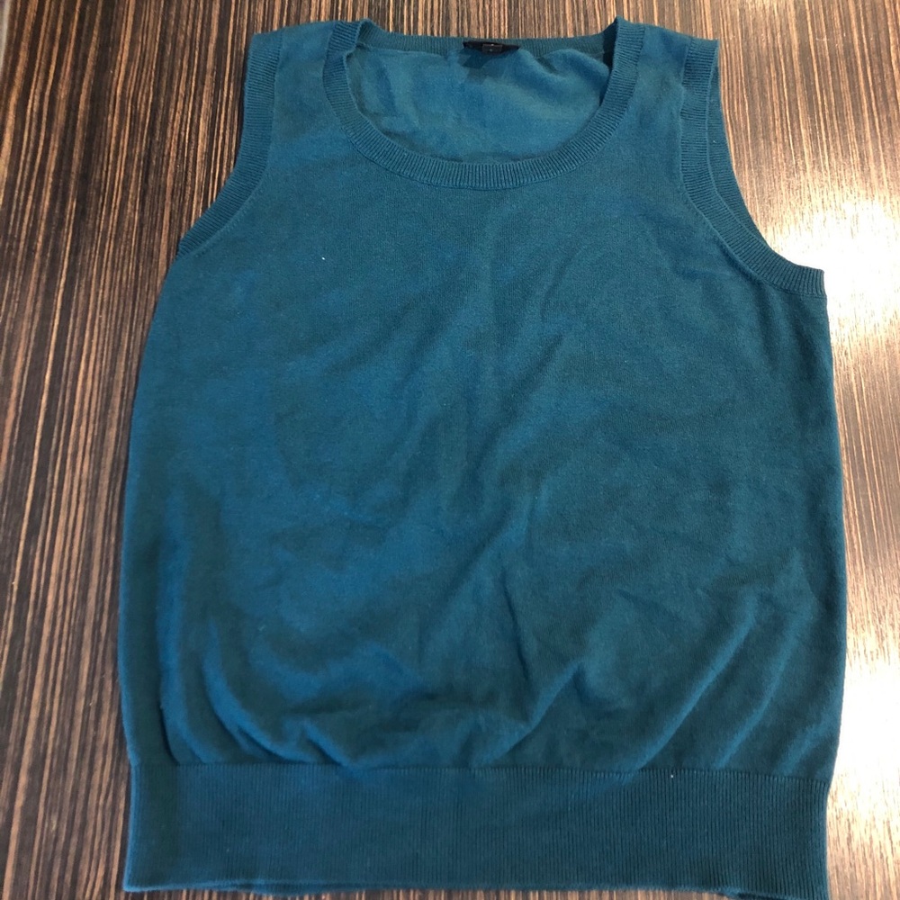 Sweater vest